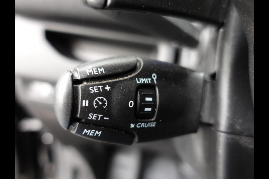 Peugeot Expert 2.0 BlueHDI 145PK Automaat Airco Bluetooth Cruise Control Trekhaak Navigatie Carplay