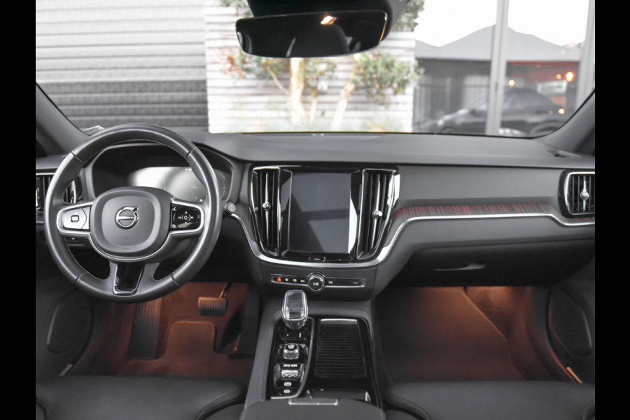 Volvo V60 2.0 T6 Twin Engine AWD Inscription Schuifdak Harman Kardon Trekhaak Adaptive cruise control
