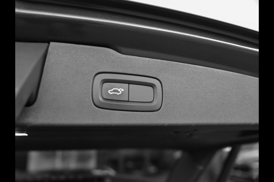 Volvo V60 2.0 T6 Twin Engine AWD Inscription Schuifdak Harman Kardon Trekhaak Adaptive cruise control