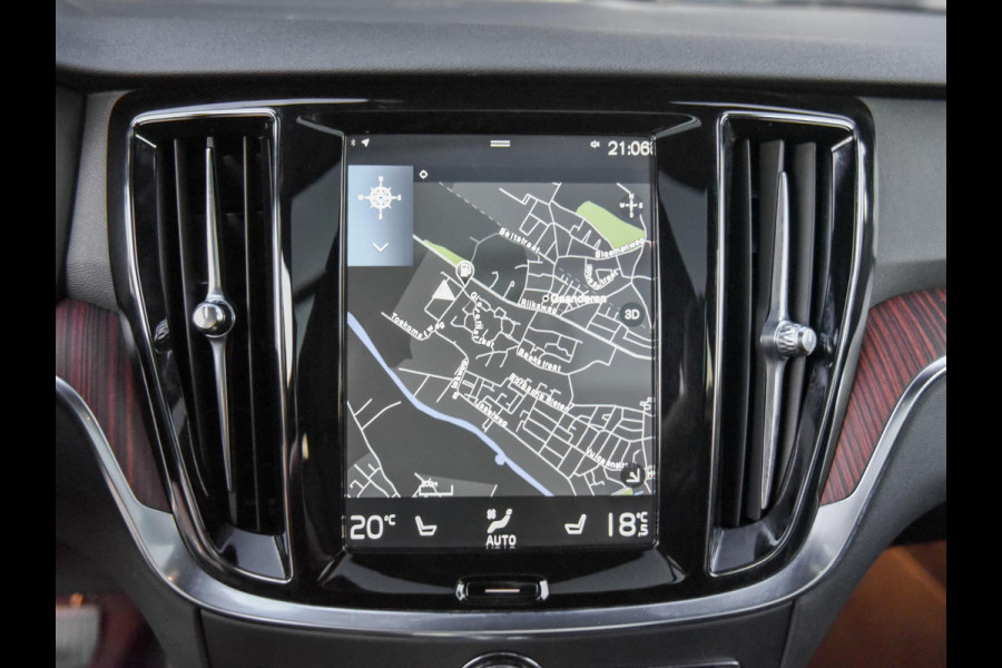 Volvo V60 2.0 T6 Twin Engine AWD Inscription Schuifdak Harman Kardon Trekhaak Adaptive cruise control