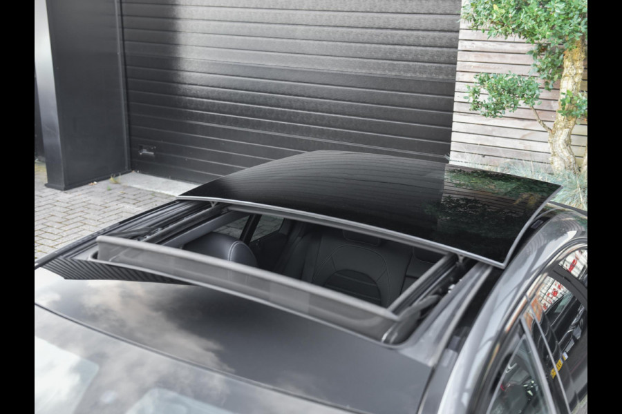 Mercedes-Benz C-Klasse 160 Business Solution AMG Panoramadak Digitaal display Alcantara Navi Carma