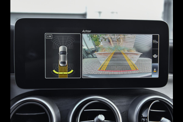 Mercedes-Benz C-Klasse 160 Business Solution AMG Panoramadak Digitaal display Alcantara Navi Carma