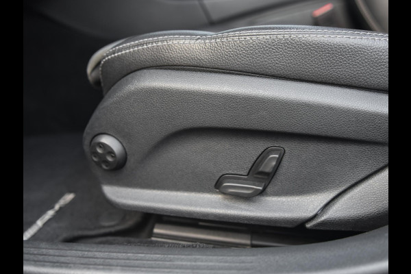 Mercedes-Benz C-Klasse 160 Business Solution AMG Panoramadak Digitaal display Alcantara Navi Carma