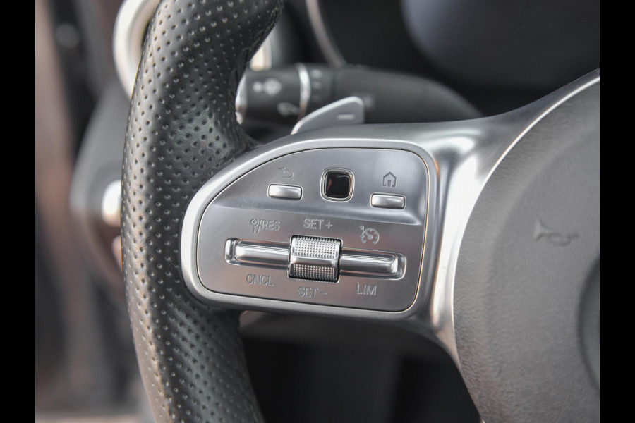 Mercedes-Benz C-Klasse 160 Business Solution AMG Panoramadak Digitaal display Alcantara Navi Carma