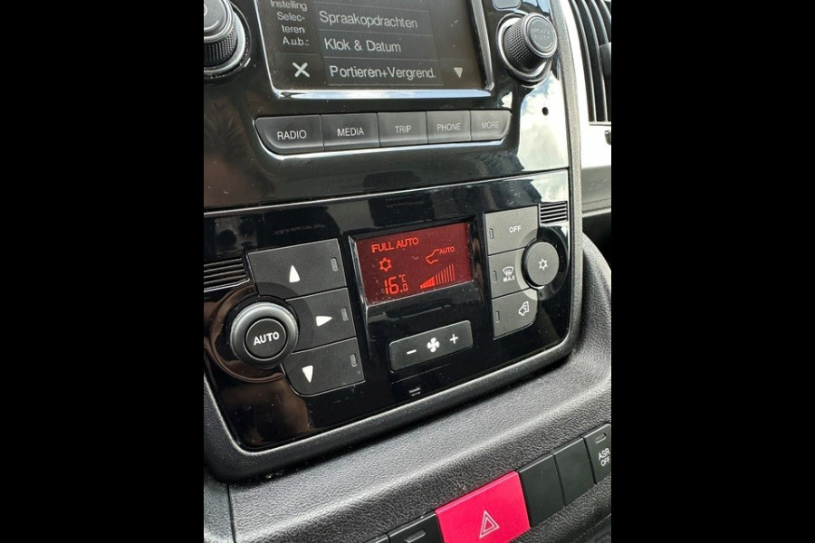 Fiat Ducato 35H 2.3 MultiJet Bakwagen met laadklep > 1067kg Laadvermogen/ Meubelbak met laadklep