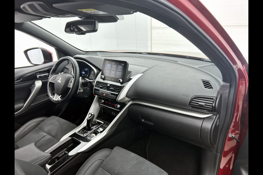 Mitsubishi Eclipse Cross 2.4 PHEV Intense+ Hybride / Navigatie / 1/2 Leder / Pdc. / Airco-ecc./ Radio multimedia / Apk nieuw