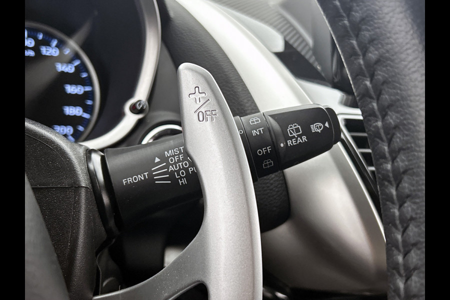 Mitsubishi Eclipse Cross 2.4 PHEV Intense+ Hybride / Navigatie / 1/2 Leder / Pdc. / Airco-ecc./ Radio multimedia / Apk nieuw