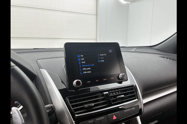 Mitsubishi Eclipse Cross 2.4 PHEV Intense+ Hybride / Navigatie / 1/2 Leder / Pdc. / Airco-ecc./ Radio multimedia / Apk nieuw