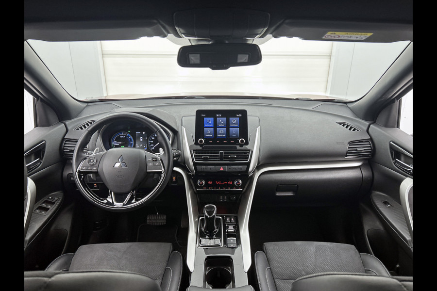Mitsubishi Eclipse Cross 2.4 PHEV Intense+ Hybride / Navigatie / 1/2 Leder / Pdc. / Airco-ecc./ Radio multimedia / Apk nieuw