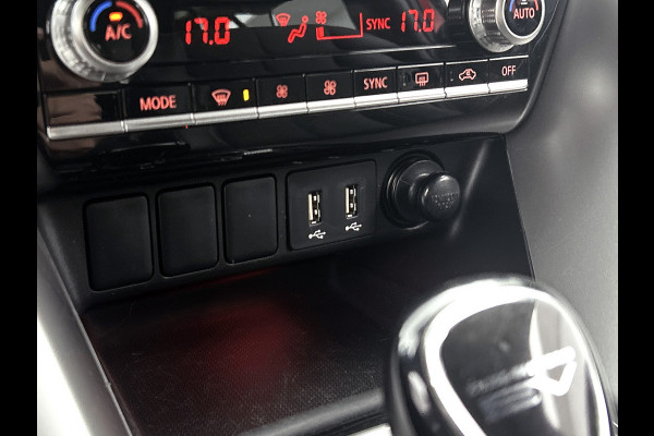 Mitsubishi Eclipse Cross 2.4 PHEV Intense+ Hybride / Navigatie / 1/2 Leder / Pdc. / Airco-ecc./ Radio multimedia / Apk nieuw