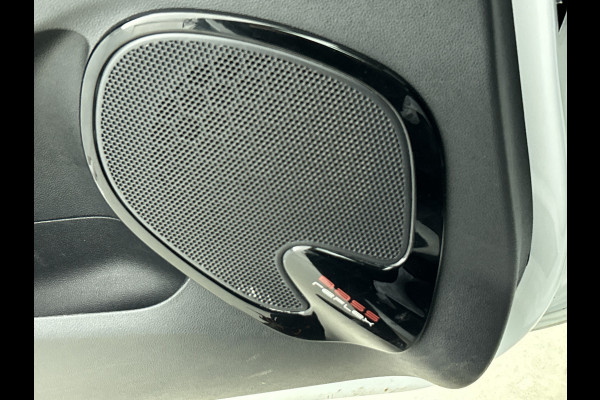 Renault Clio Estate 0.9 TCe Limited 90PK / Airco / Navigatie / Radio multimedia / Parkeer sensoren / Apk 06-2028