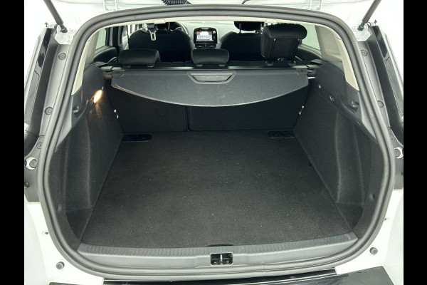 Renault Clio Estate 0.9 TCe Limited 90PK / Airco / Navigatie / Radio multimedia / Parkeer sensoren / Apk 06-2028