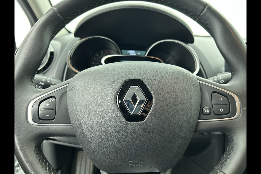 Renault Clio Estate 0.9 TCe Limited 90PK / Airco / Navigatie / Radio multimedia / Parkeer sensoren / Apk 06-2028