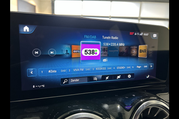 Mercedes-Benz EQA 350 4MATIC Advanced 67 kWh | Tot € 4.000 klantvoordeel* | SOH 98,3 % | Parkeerpakket | Rij-assistentiepakket