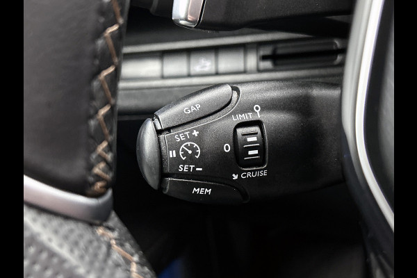 Peugeot 5008 1.5 HDI Automaat 7Pers. GT-Line Euro6 / Panoramadak / Trekhaak / Leder / Airco-ecc./ Xenon / Apk nieuw