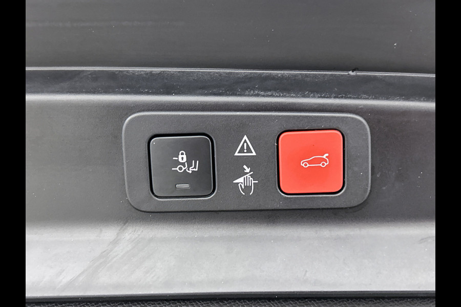 Peugeot 5008 1.5 HDI Automaat 7Pers. GT-Line Euro6 / Panoramadak / Trekhaak / Leder / Airco-ecc./ Xenon / Apk nieuw