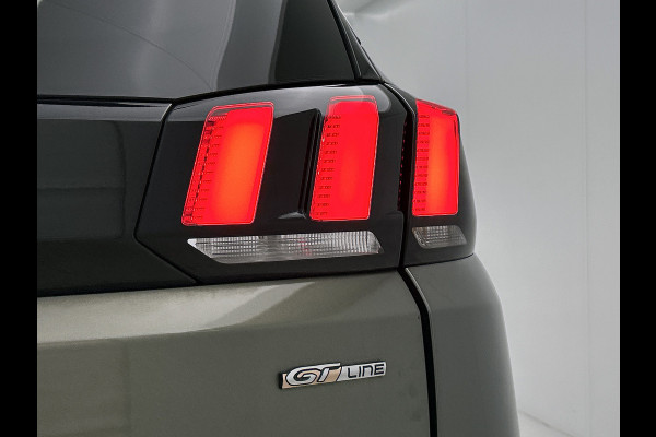 Peugeot 5008 1.5 HDI Automaat 7Pers. GT-Line Euro6 / Panoramadak / Trekhaak / Leder / Airco-ecc./ Xenon / Apk nieuw