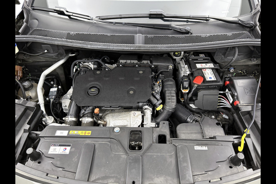 Peugeot 5008 1.5 HDI Automaat 7Pers. GT-Line Euro6 / Panoramadak / Trekhaak / Leder / Airco-ecc./ Xenon / Apk nieuw