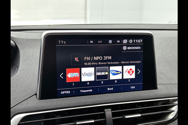 Peugeot 5008 1.5 HDI Automaat 7Pers. GT-Line Euro6 / Panoramadak / Trekhaak / Leder / Airco-ecc./ Xenon / Apk nieuw
