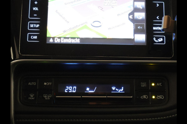 Toyota Auris 1.8 Hybrid Executive | Navigatie | Sportstoelen | Camera | Lichtmetalen velgen |