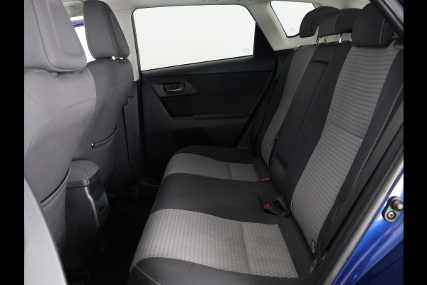 Toyota Auris 1.8 Hybrid Executive | Navigatie | Sportstoelen | Camera | Lichtmetalen velgen |