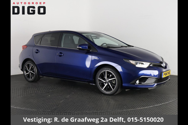 Toyota Auris 1.8 Hybrid Executive | Navigatie | Sportstoelen | Camera | Lichtmetalen velgen |