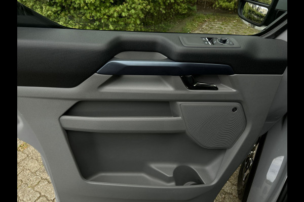 Ford E-Tourneo Custom 340 L2H1 Active 65 kWh 218PK | Tot € 4.000 klantvoordeel* | Elektr. schuifdeuren | verw. stoelen |B&O | ACC | Excl. BTW € 49665