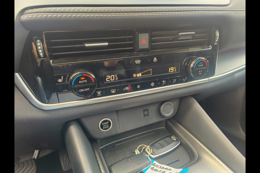 Nissan QASHQAI 1.3 MHEV Xtronic N-Connecta uit 2025 Rijklaar + Fabrieksgarantie  Automaat  Panorama-dak Henk Jongen Auto's in Helmond,  al 50 jaar service zoals 't hoort!