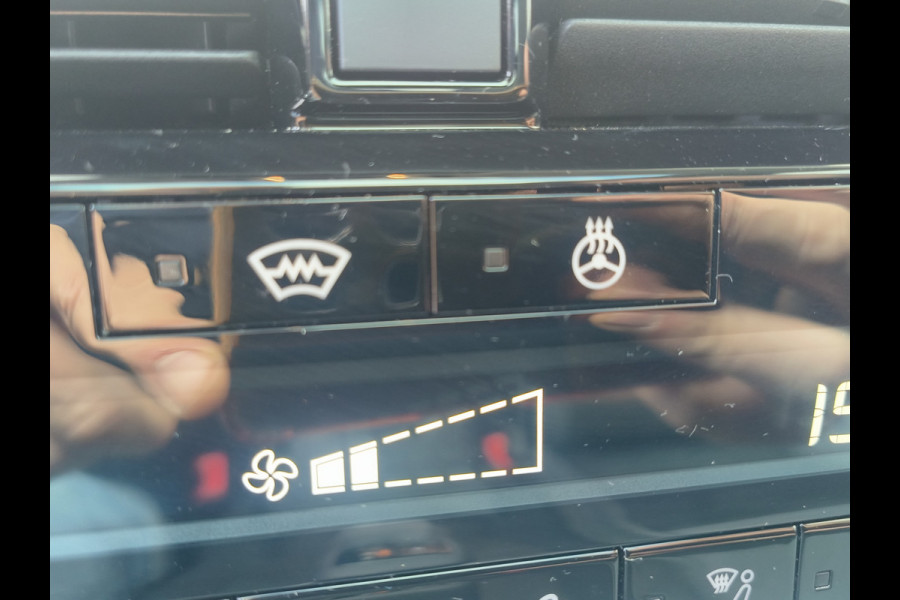 Nissan QASHQAI 1.3 MHEV Xtronic N-Connecta uit 2025 Rijklaar + Fabrieksgarantie  Automaat  Panorama-dak Henk Jongen Auto's in Helmond,  al 50 jaar service zoals 't hoort!