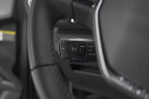 Peugeot 3008 1.6 HYbrid 225 Allure | Plug in Hybride | Camera | Dodehoekdetectie | Apple Carplay