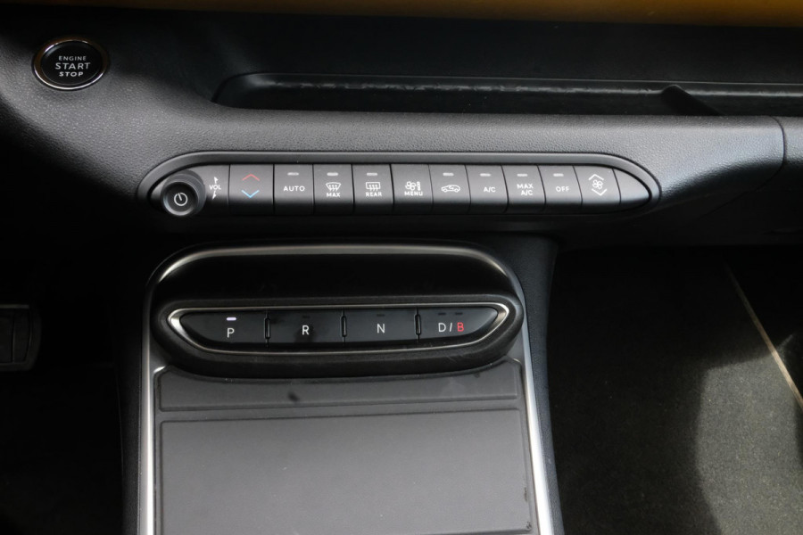 Jeep Avenger 1st Edition 54 kWh 165 PK | 54 KWH | CarPlay | Navigatie | LED verlichting | Lichtmetalen velgen | Two - Tone | Elektrische klep |
