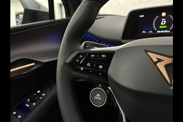 CUPRA Tavascan 77 kWh Aero-pack | Nieuw! | Winter-Pack | Warmtepomp | Verlengde Fabrieksgarantie | 7x Op Voorraad | Adaptive Cruise Control | 3-Zone Clima | Verwarmde Voorruit | Keyless-Entry | Sfeerverlichting | Stoelverwarming | Carplay | Stuurverwarming | Getint Glas | 19 inch | Lane-Assist | Camera | Draadloos Laden |