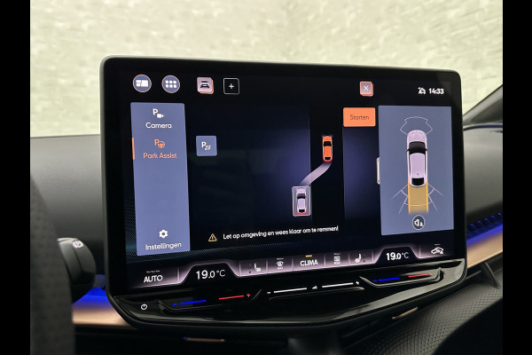CUPRA Tavascan 77 kWh Aero-pack | Nieuw! | Winter-Pack | Warmtepomp | Verlengde Fabrieksgarantie | 7x Op Voorraad | Adaptive Cruise Control | 3-Zone Clima | Verwarmde Voorruit | Keyless-Entry | Sfeerverlichting | Stoelverwarming | Carplay | Stuurverwarming | Getint Glas | 19 inch | Lane-Assist | Camera | Draadloos Laden |