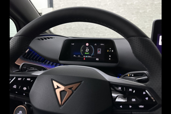 CUPRA Tavascan 77 kWh Aero-pack | Nieuw! | Winter-Pack | Warmtepomp | Verlengde Fabrieksgarantie | 7x Op Voorraad | Adaptive Cruise Control | 3-Zone Clima | Verwarmde Voorruit | Keyless-Entry | Sfeerverlichting | Stoelverwarming | Carplay | Stuurverwarming | Getint Glas | 19 inch | Lane-Assist | Camera | Draadloos Laden |