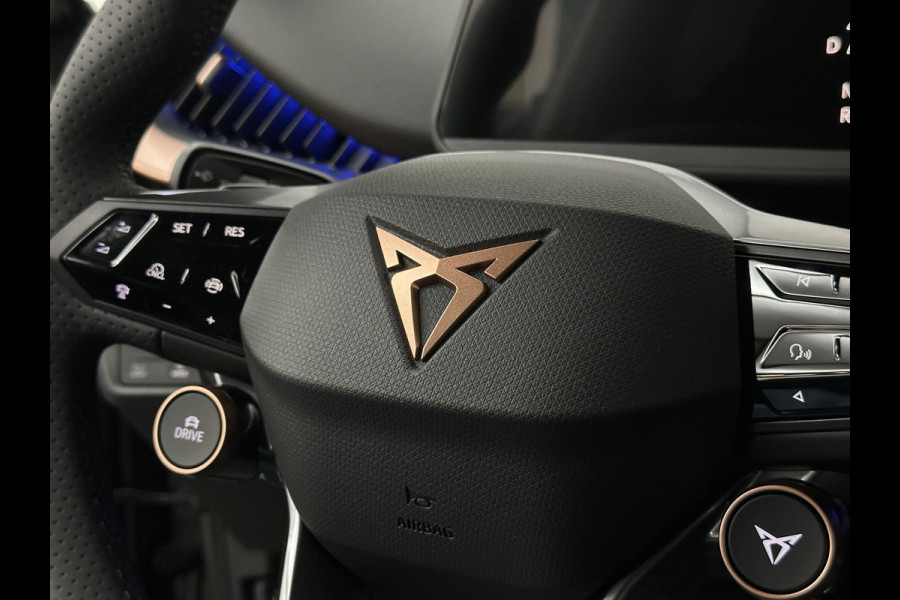CUPRA Tavascan 77 kWh Aero-pack | Nieuw! | Winter-Pack | Warmtepomp | Verlengde Fabrieksgarantie | 7x Op Voorraad | Adaptive Cruise Control | 3-Zone Clima | Verwarmde Voorruit | Keyless-Entry | Sfeerverlichting | Stoelverwarming | Carplay | Stuurverwarming | Getint Glas | 19 inch | Lane-Assist | Camera | Draadloos Laden |