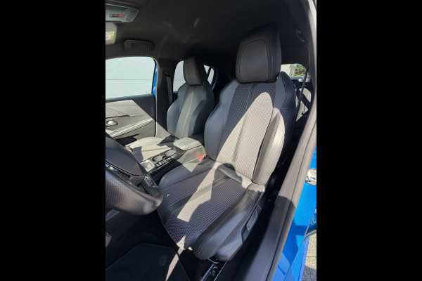Peugeot 208 100pk GT-Line (Trekhaak - Camera - Adaptieve Cruise Controle - Keyless Entry - Apple Carplay - Navigatie - Automatische Airco -
