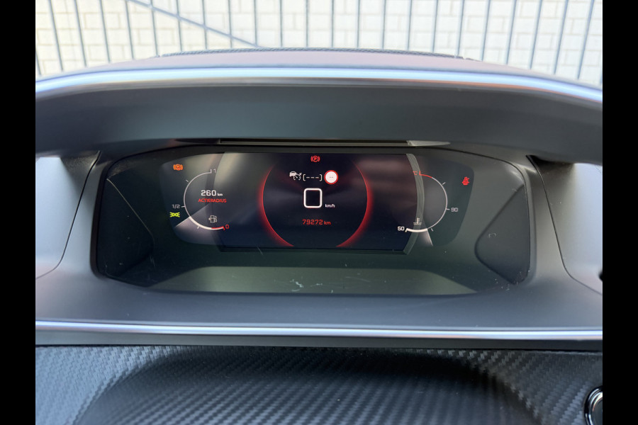 Peugeot 208 100pk GT-Line (Trekhaak - Camera - Adaptieve Cruise Controle - Keyless Entry - Apple Carplay - Navigatie - Automatische Airco -
