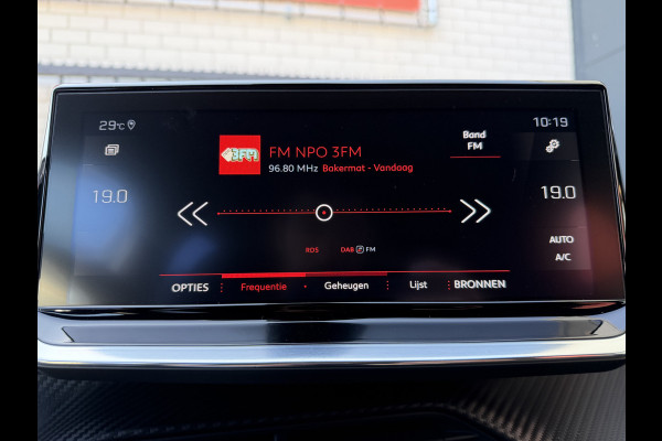Peugeot 208 100pk GT-Line (Trekhaak - Camera - Adaptieve Cruise Controle - Keyless Entry - Apple Carplay - Navigatie - Automatische Airco -