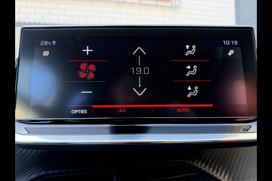 Peugeot 208 100pk GT-Line (Trekhaak - Camera - Adaptieve Cruise Controle - Keyless Entry - Apple Carplay - Navigatie - Automatische Airco -