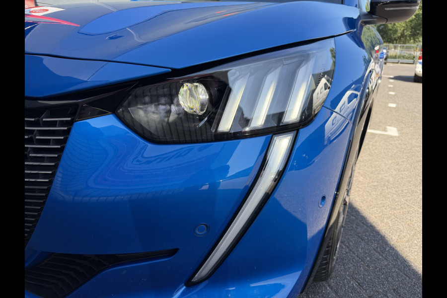 Peugeot 208 100pk GT-Line (Trekhaak - Camera - Adaptieve Cruise Controle - Keyless Entry - Apple Carplay - Navigatie - Automatische Airco -