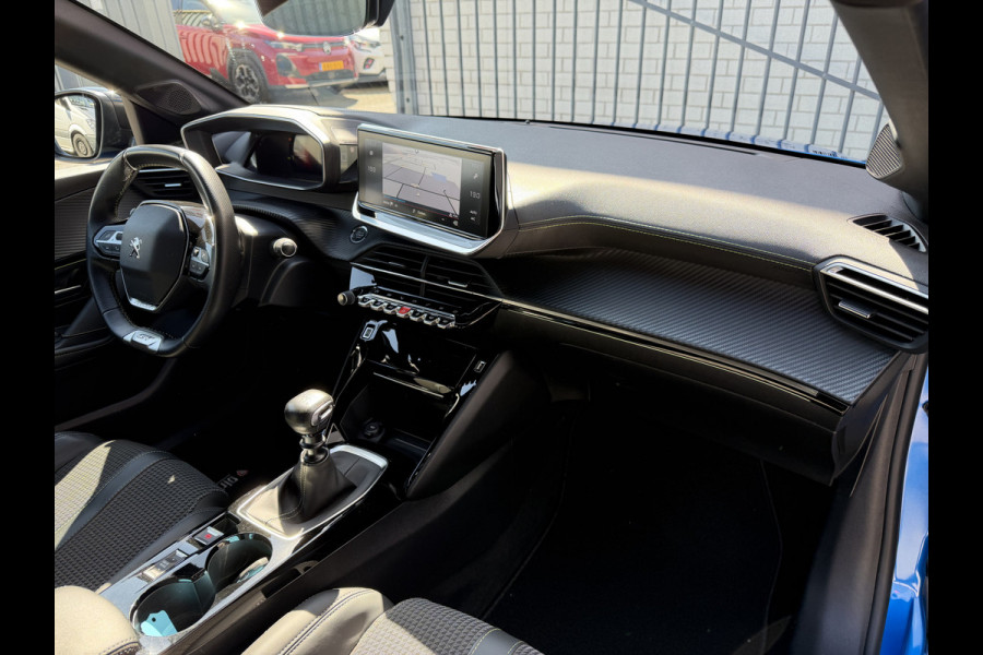 Peugeot 208 100pk GT-Line (Trekhaak - Camera - Adaptieve Cruise Controle - Keyless Entry - Apple Carplay - Navigatie - Automatische Airco -