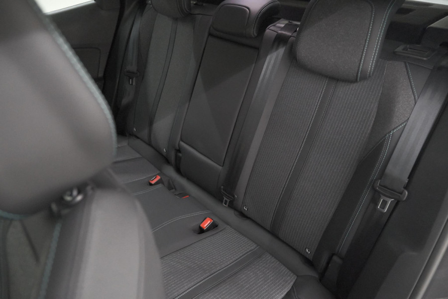 Peugeot 3008 1.6 HYbrid 225 Allure | Plug in Hybride | Camera | Dodehoekdetectie | Apple Carplay