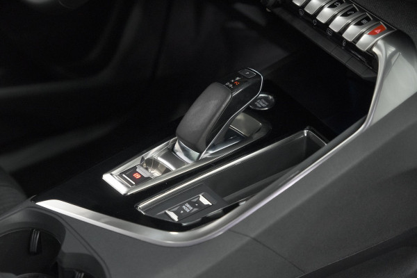 Peugeot 3008 1.6 HYbrid 225 Allure | Plug in Hybride | Camera | Dodehoekdetectie | Apple Carplay