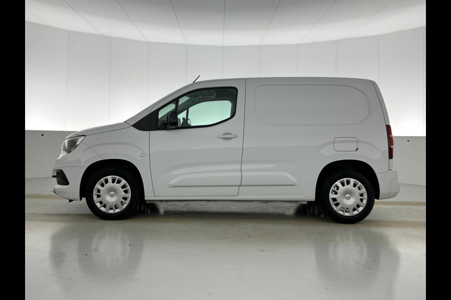 Opel Combo 130pk L1 Automaat Apple Carplay Trekhaak Parkeersensoren Airco Cruise control 2-zits
