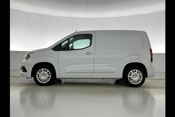 Opel Combo 130pk L1 Automaat Apple Carplay Trekhaak Parkeersensoren Airco Cruise control 2-zits
