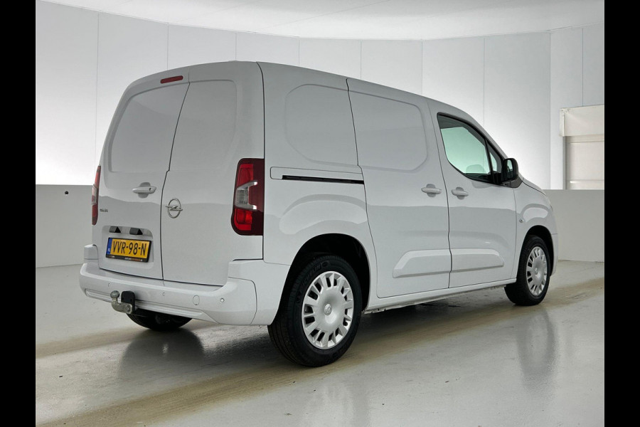 Opel Combo 130pk L1 Automaat Apple Carplay Trekhaak Parkeersensoren Airco Cruise control 2-zits