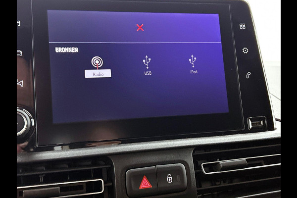 Opel Combo 130pk L1 Automaat Apple Carplay Trekhaak Parkeersensoren Airco Cruise control 2-zits