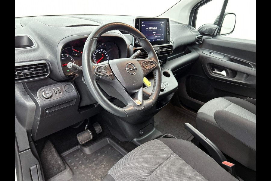 Opel Combo 130pk L1 Automaat Apple Carplay Trekhaak Parkeersensoren Airco Cruise control 2-zits