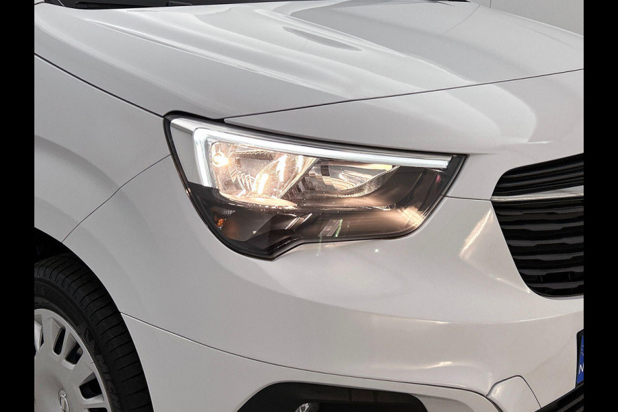 Opel Combo 130pk L1 Automaat Apple Carplay Trekhaak Parkeersensoren Airco Cruise control 2-zits