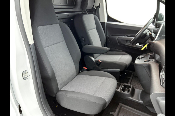 Opel Combo 130pk L1 Automaat Apple Carplay Trekhaak Parkeersensoren Airco Cruise control 2-zits